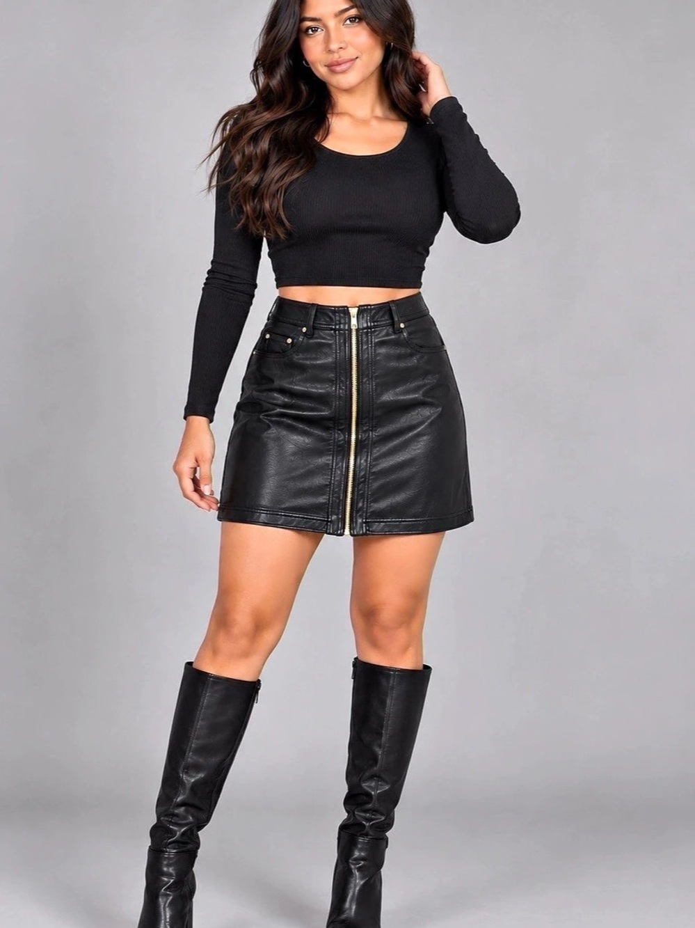 Guess Faux Leather Mini Skirt in Black Size 6 New without tags